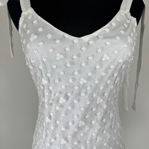 Francesca's Mi Ami Valery Embroidered Floral Mini Dress Medium - Picture 7 of 16